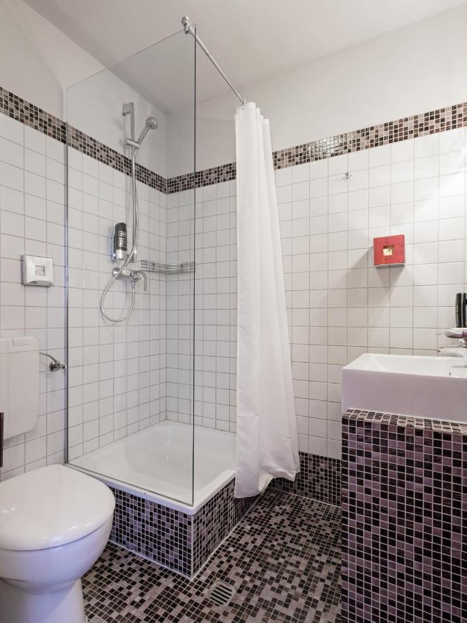 Oyo Hotel Matzbach Berlin Exterior photo